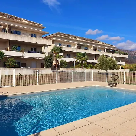 De Charme Dans Avec Piscine Apartmán