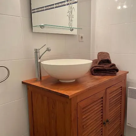 De Charme Dans Avec Piscine Apartmán *
